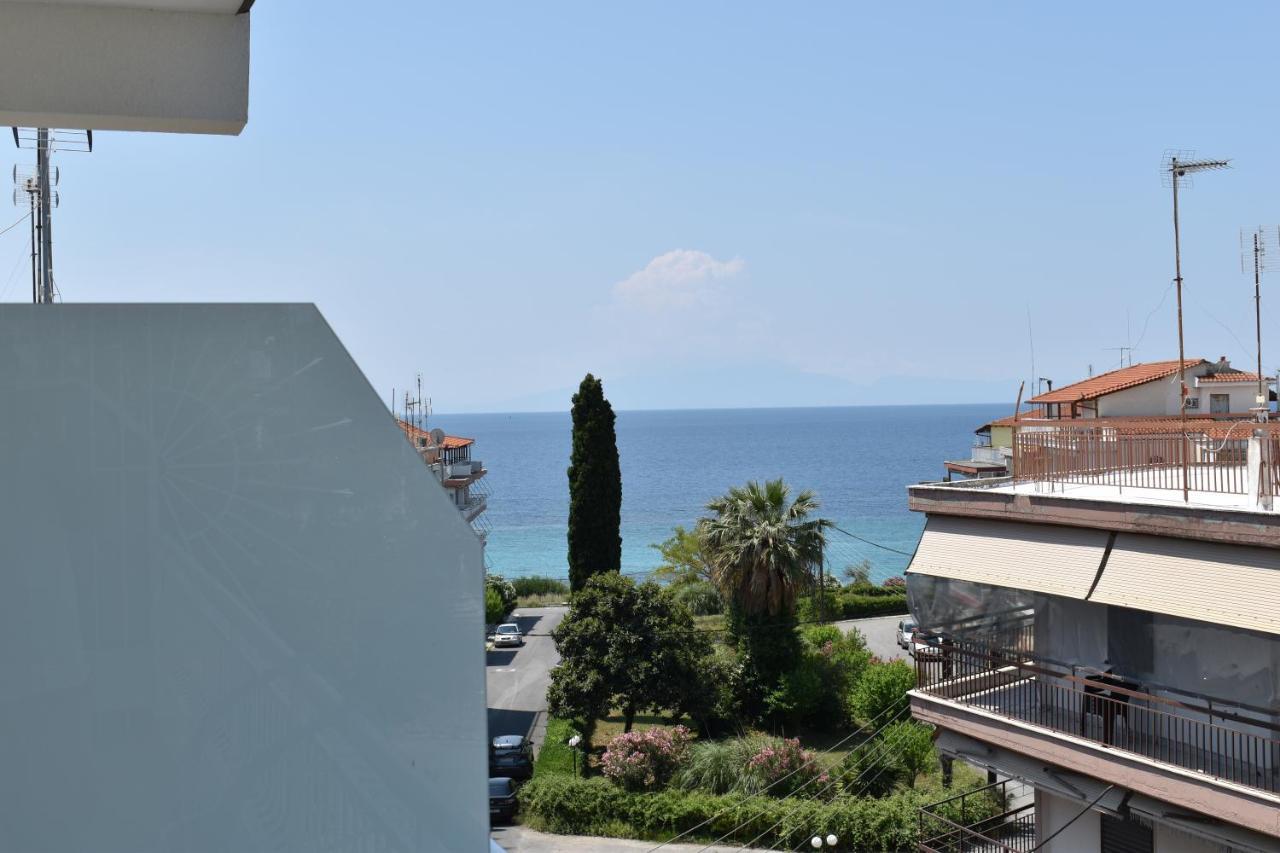 Sea View Luxury Apartment In Nea Kallikratia. Nea Kallikrateia Eksteriør billede
