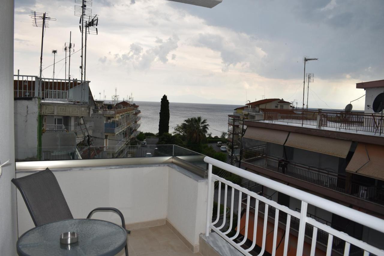 Sea View Luxury Apartment In Nea Kallikratia. Nea Kallikrateia Eksteriør billede