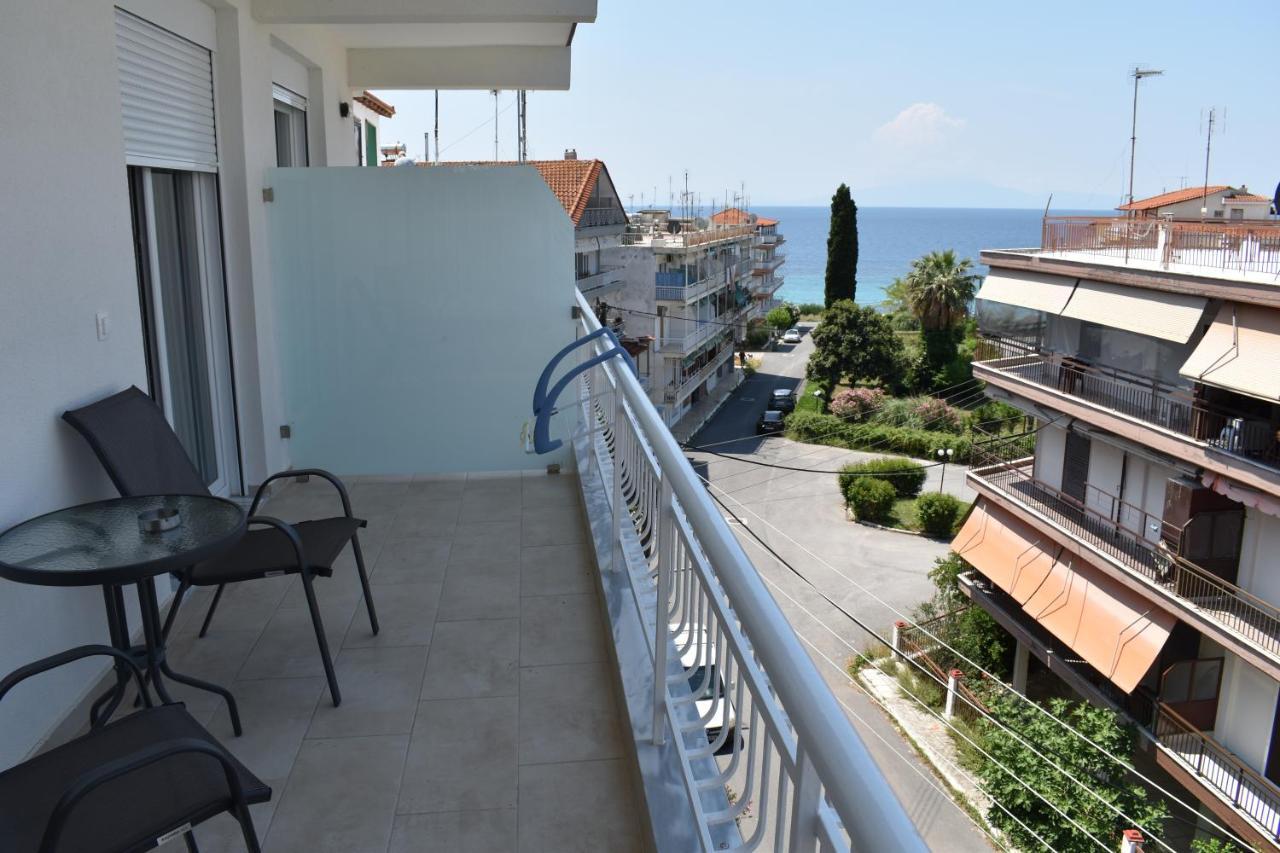 Sea View Luxury Apartment In Nea Kallikratia. Nea Kallikrateia Eksteriør billede